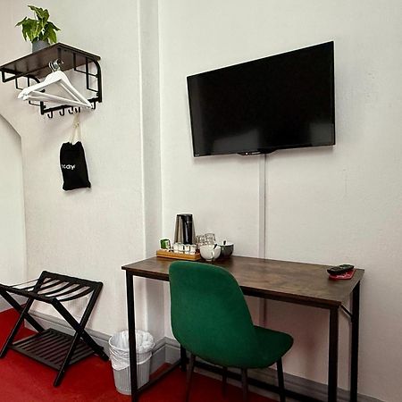 The Derby Hotel Barrow-in-Furness ภายนอก รูปภาพ