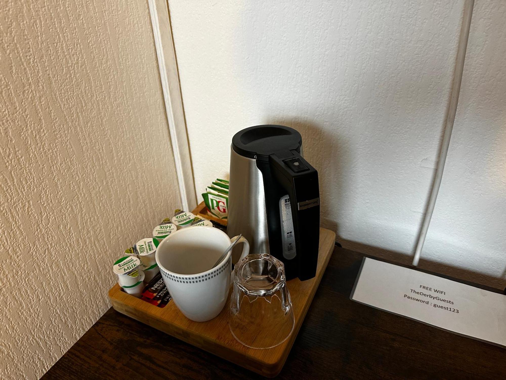 The Derby Hotel Barrow-in-Furness ภายนอก รูปภาพ