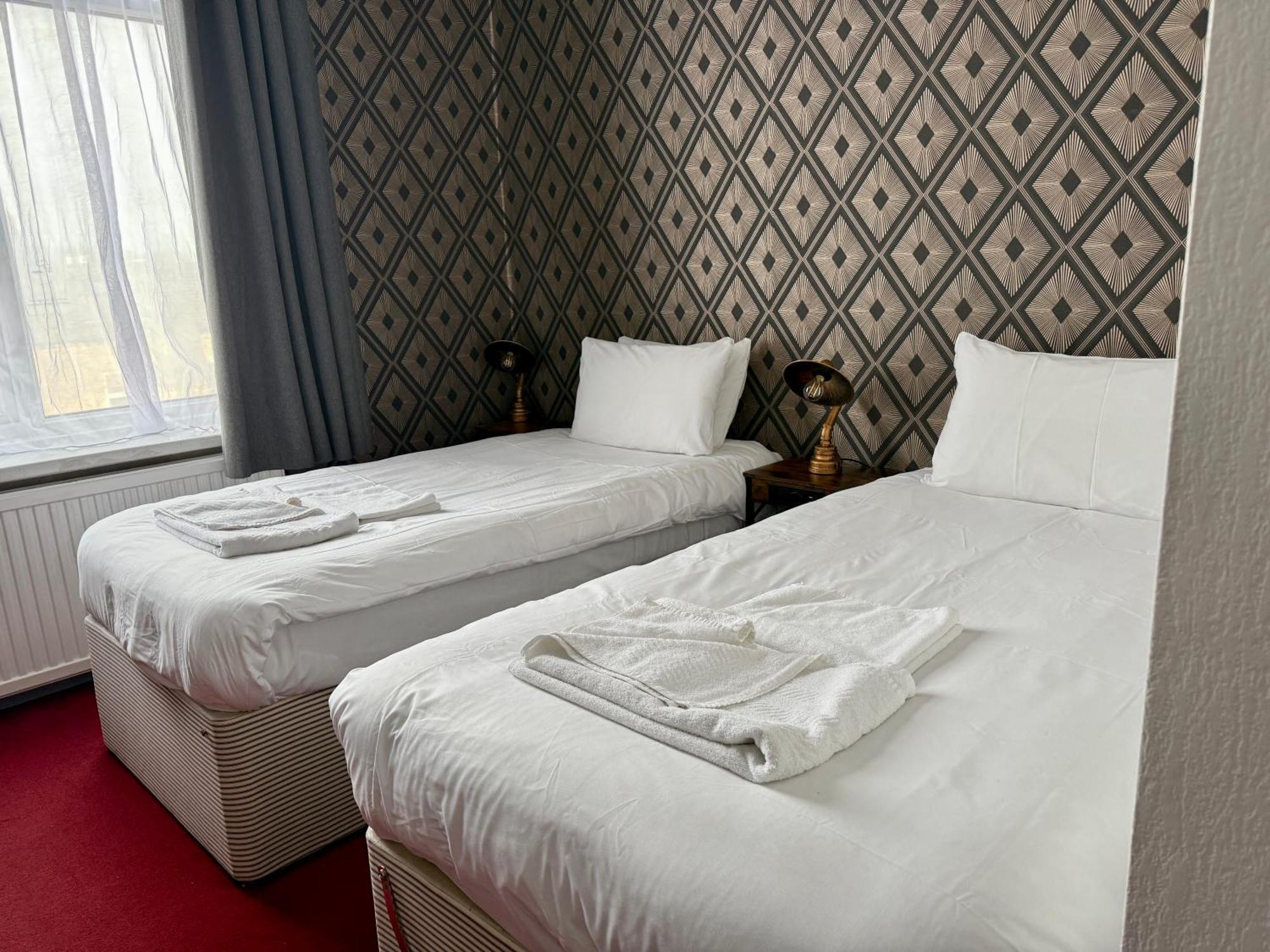 The Derby Hotel Barrow-in-Furness ภายนอก รูปภาพ