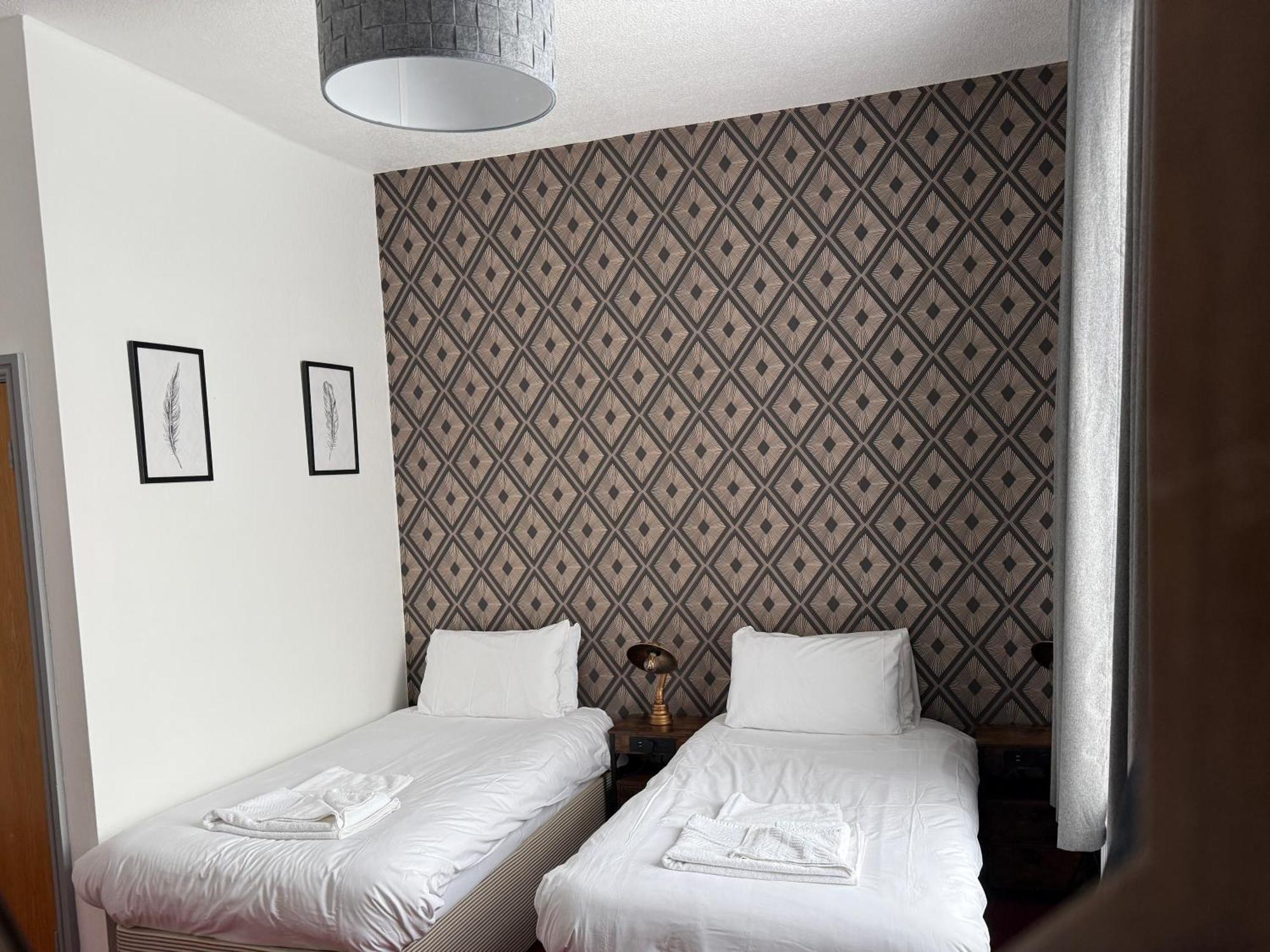 The Derby Hotel Barrow-in-Furness ภายนอก รูปภาพ
