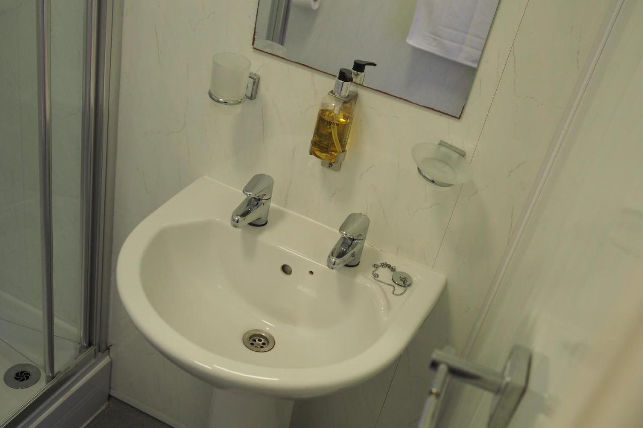 The Derby Hotel Barrow-in-Furness ภายนอก รูปภาพ